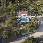 Olive Lounge House Vakantiehuis Makarska