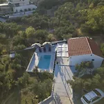 Olive Lounge House