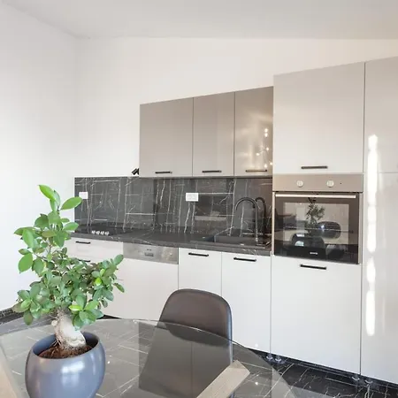 Olive Lounge House Holiday home Makarska