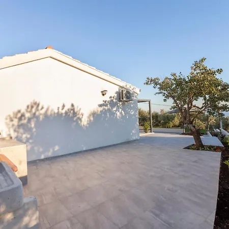 Olive Lounge House Vakantiehuis Makarska