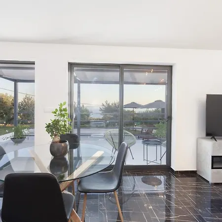 Holiday home Olive Lounge House Makarska