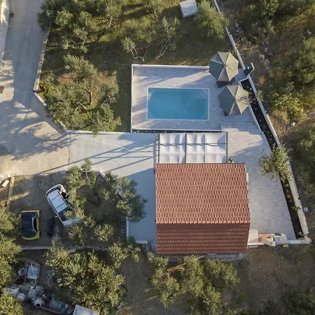 Olive Lounge House * מאקרסקה
